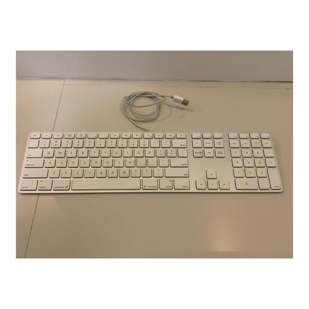 Apple Keyboard with Numeric Keypad